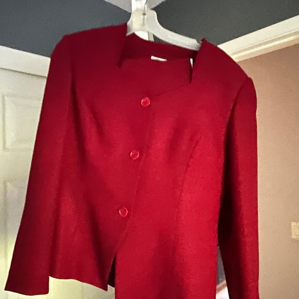 Cute, Red skirt suit